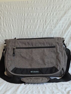 Columbia Departure Point Messenger Diaper Bag